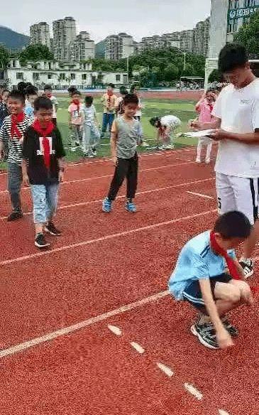 婕德任务爆料怎么做视频,轻松打造精彩内容