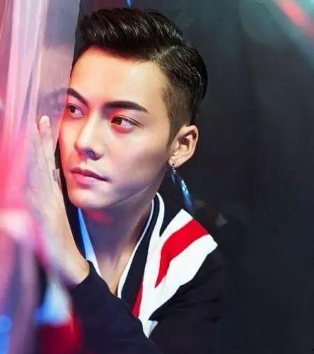 明星八卦爆料陈伟霆视频,明星生活背后的真相揭秘