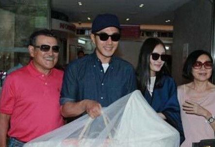 娱乐圈两个人吃瓜,背后真相令人震惊！  第3张